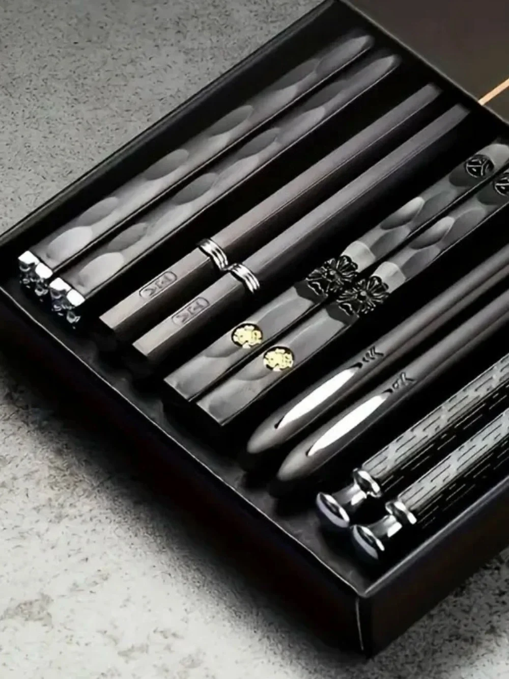 Kangjunweishi Antibacterial Alloy Chopsticks Set 5 Pairs Reusable Non-Slip Black